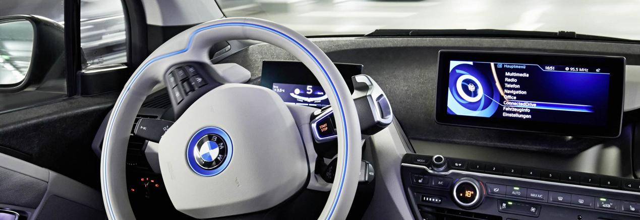 El automóvil que se estaciona solo